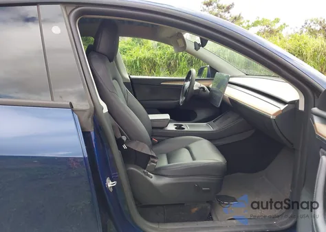 2023 Tesla Model Y Awd/Long Range Dual Motor All-Wheel Drive from USA, damaged, VIN 7SAYGDEE2PF927932